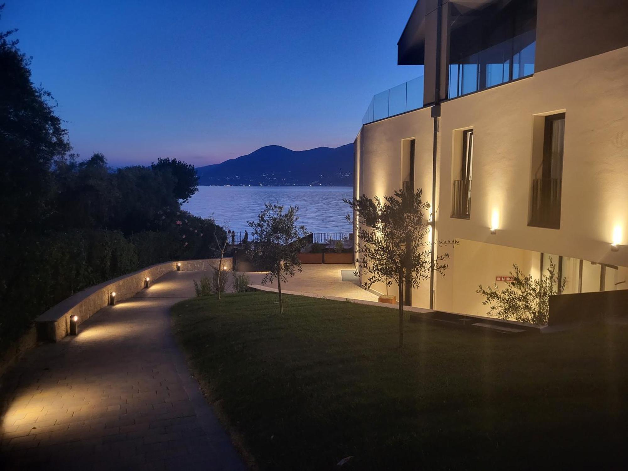 Attilio High Living Suites - Adults Only Torri Del Benaco Dış mekan fotoğraf