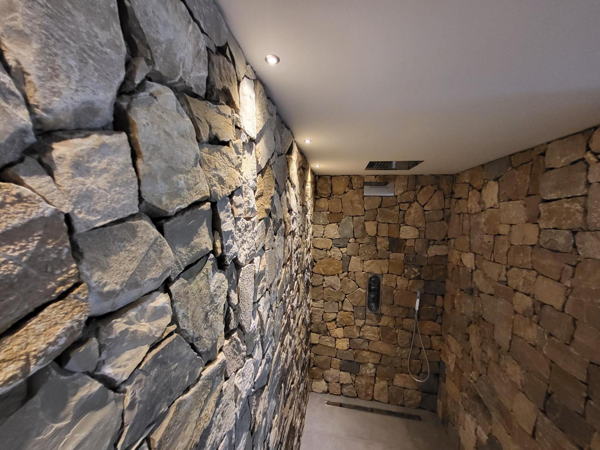 Attilio High Living Suites - Adults Only Torri Del Benaco Oda fotoğraf