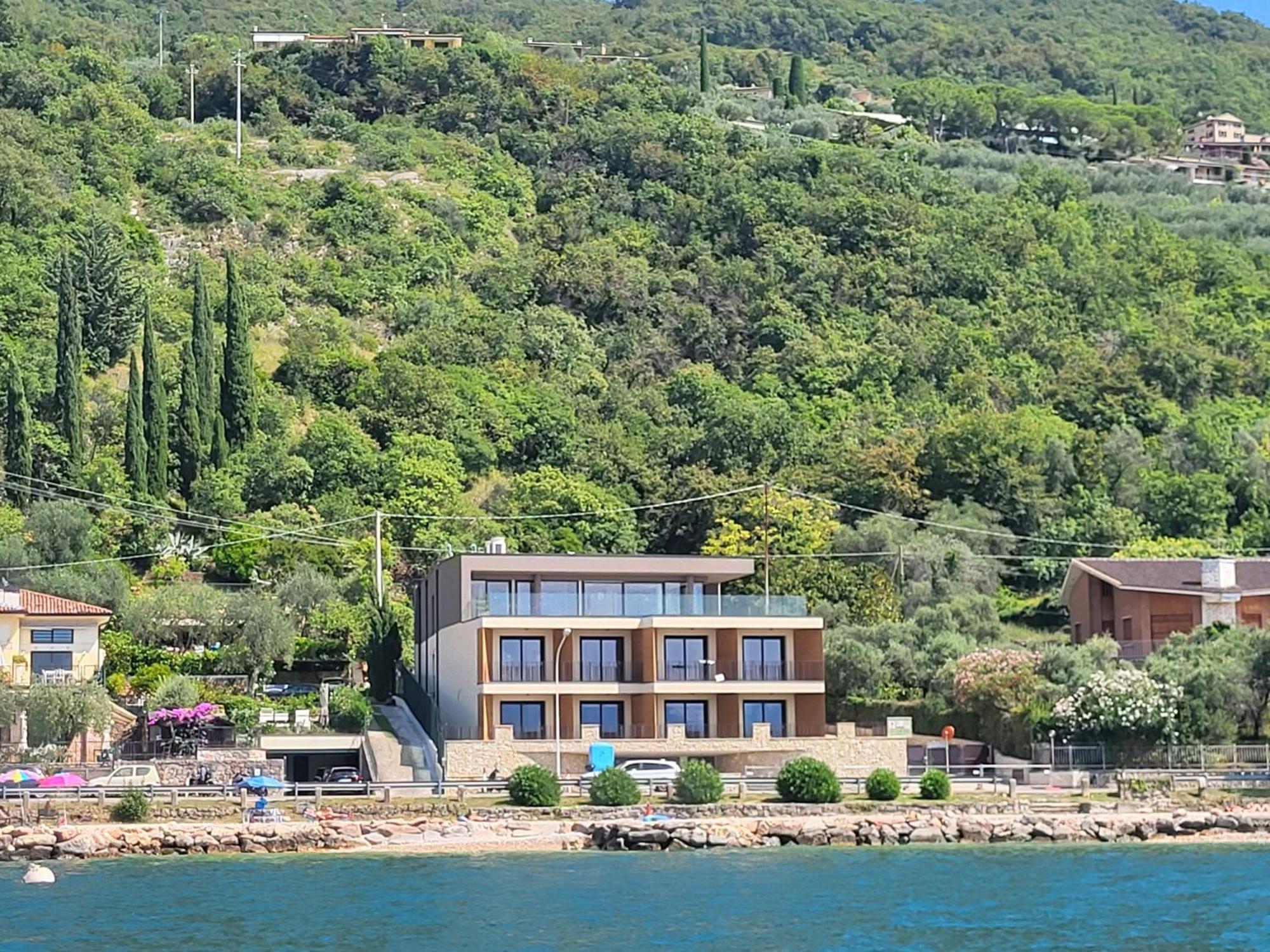 Attilio High Living Suites - Adults Only Torri Del Benaco Dış mekan fotoğraf